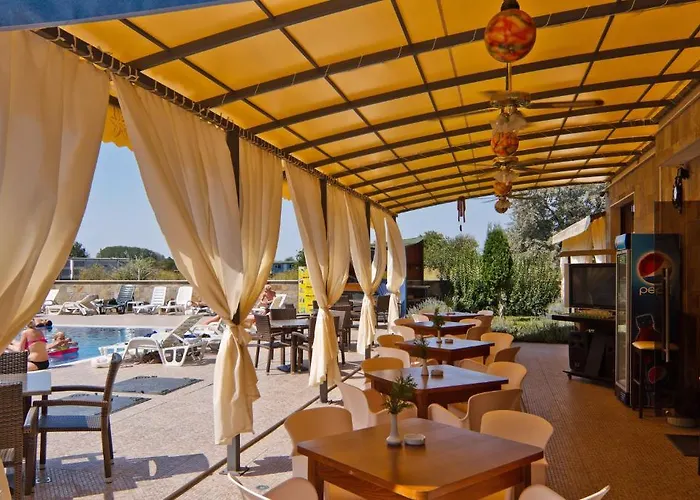 Ihotel Хотел 4*