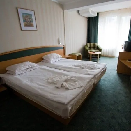 Ihotel Sunny מלון 4*
